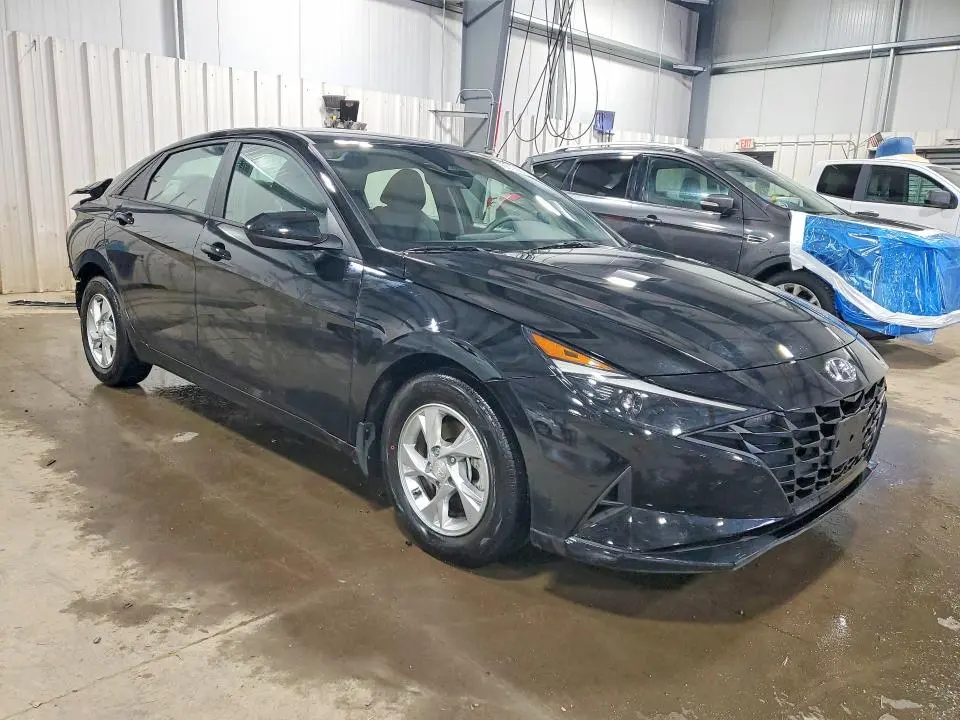 2023 HYUNDAI ELANTRA SE  