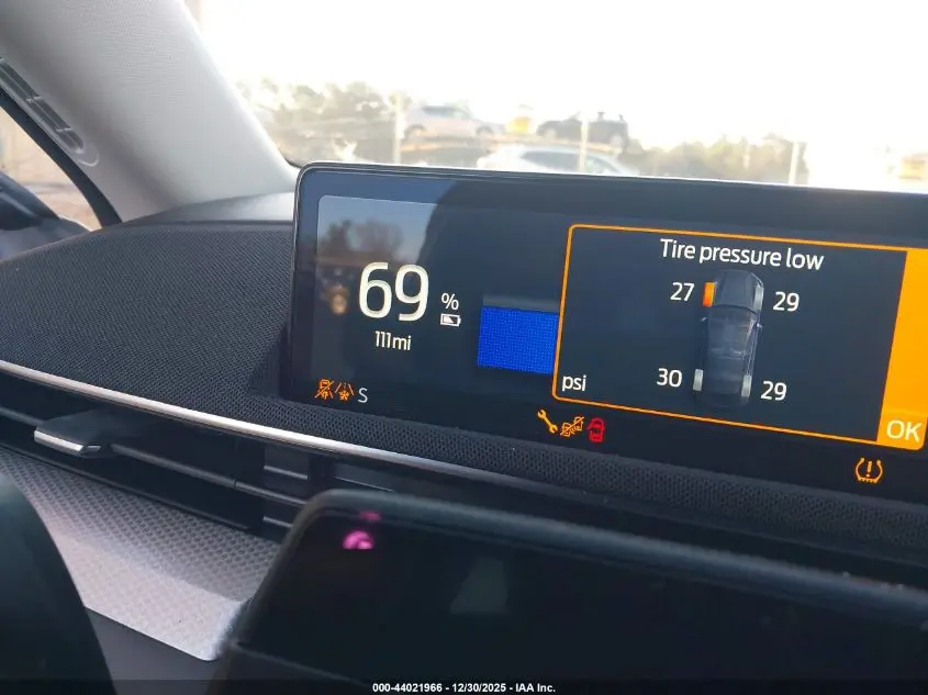 2022 FORD MUSTANG MACH-E SELECT