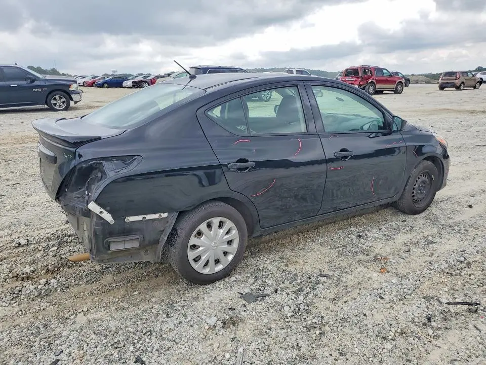2019 NISSAN VERSA S  