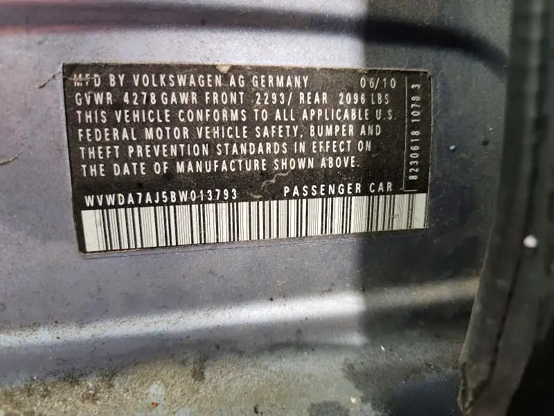 2011 VOLKSWAGEN GOLF   