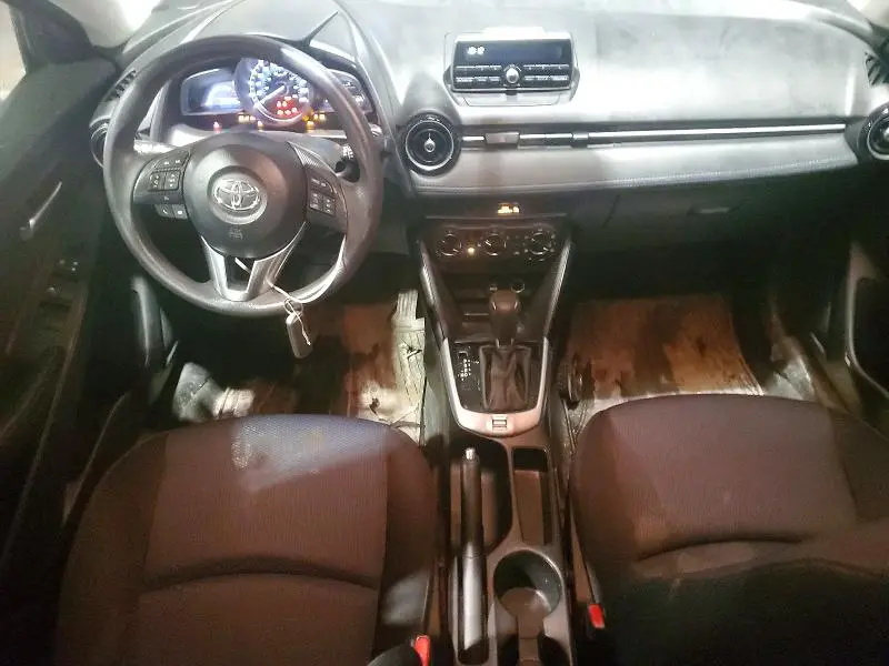 2016 TOYOTA YARIS   