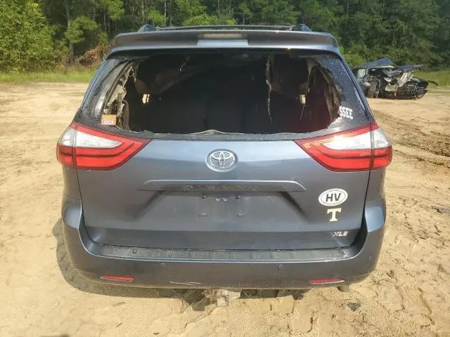 2015 TOYOTA SIENNA XLE  