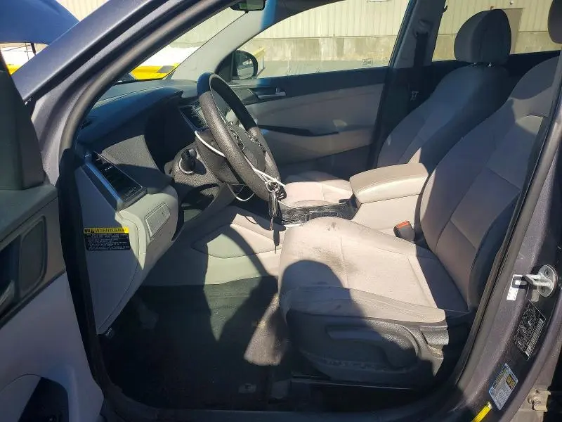 2018 HYUNDAI TUCSON SE  