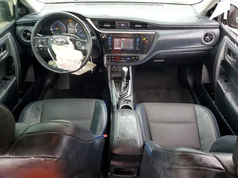 2019 TOYOTA COROLLA SE  
