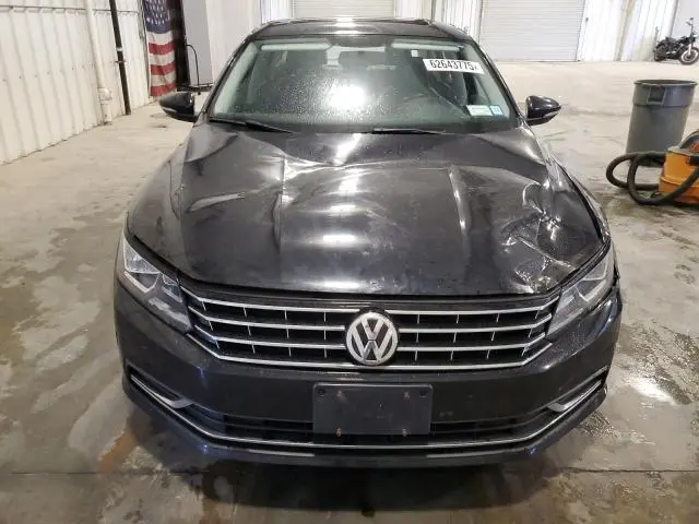 2018 VOLKSWAGEN PASSAT SE  