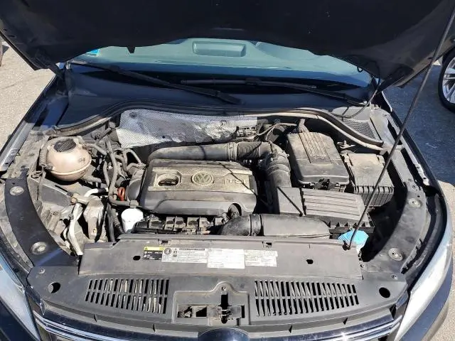 2013 VOLKSWAGEN TIGUAN S  