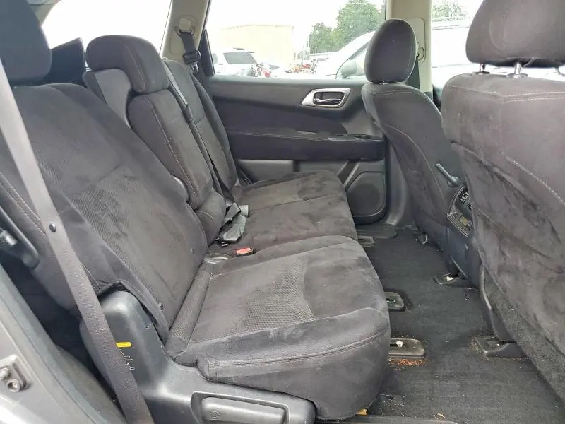 2015 NISSAN PATHFINDER SV  