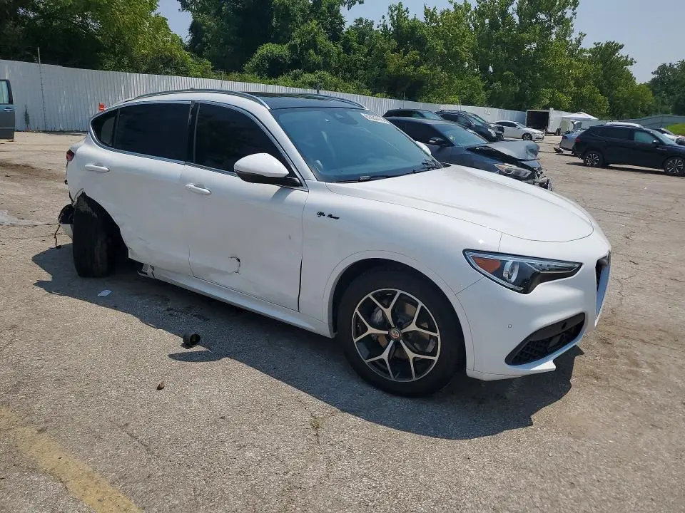 2021 ALFA ROMEO STELVIO TI  