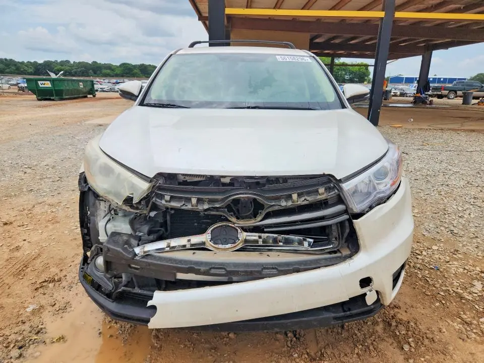 2016 TOYOTA HIGHLANDER LE PLUS  
