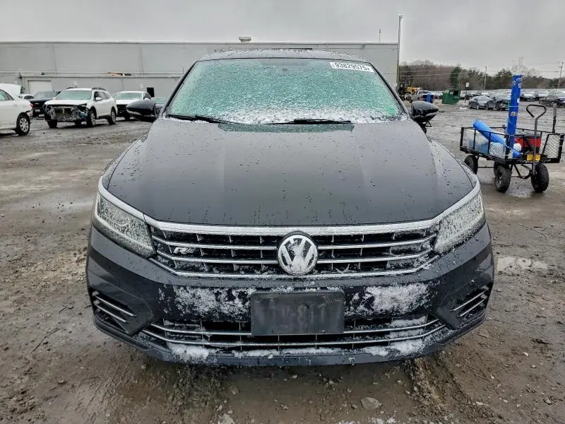 2016 VOLKSWAGEN PASSAT S  