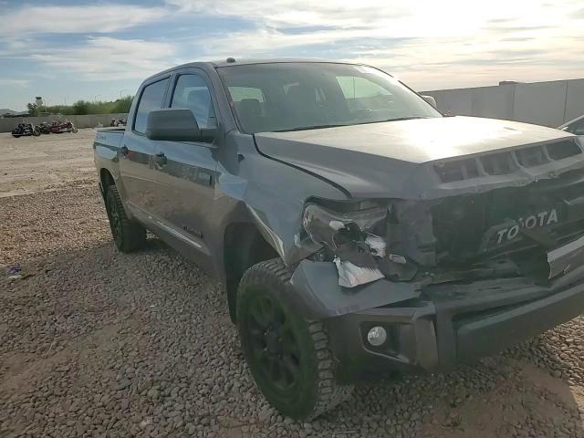 2016 TOYOTA TUNDRA CREWMAX SR5