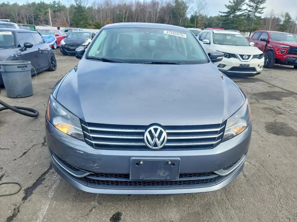 2014 VOLKSWAGEN PASSAT SE  