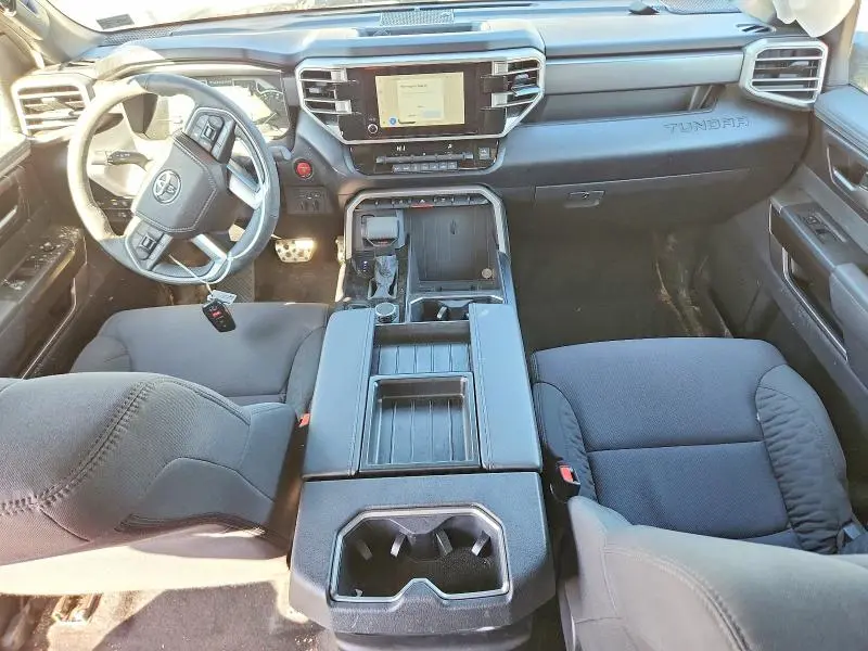 2026 TOYOTA TUNDRA SR5  