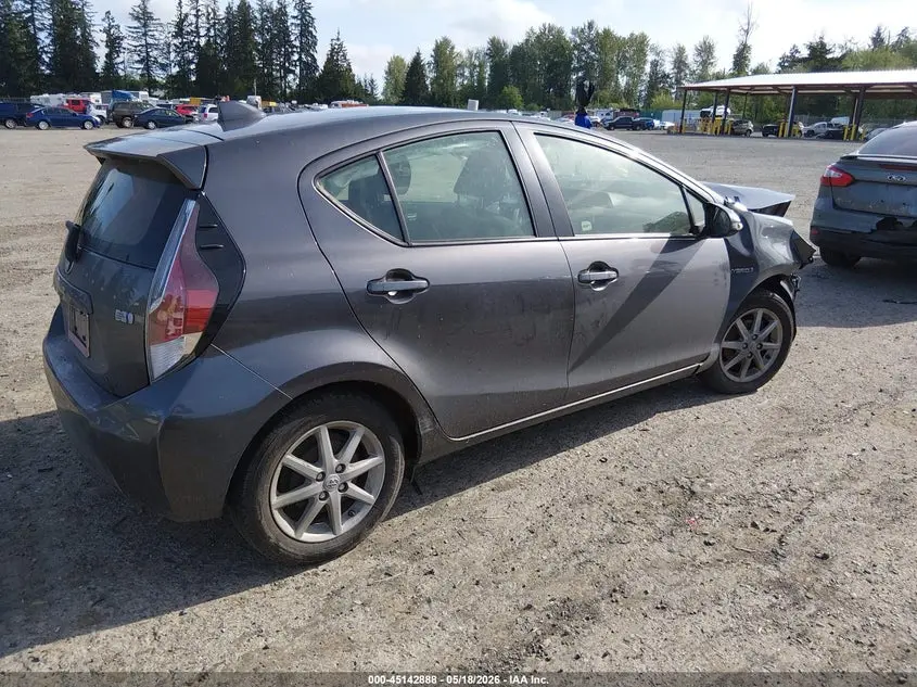 2015 TOYOTA PRIUS C THREE