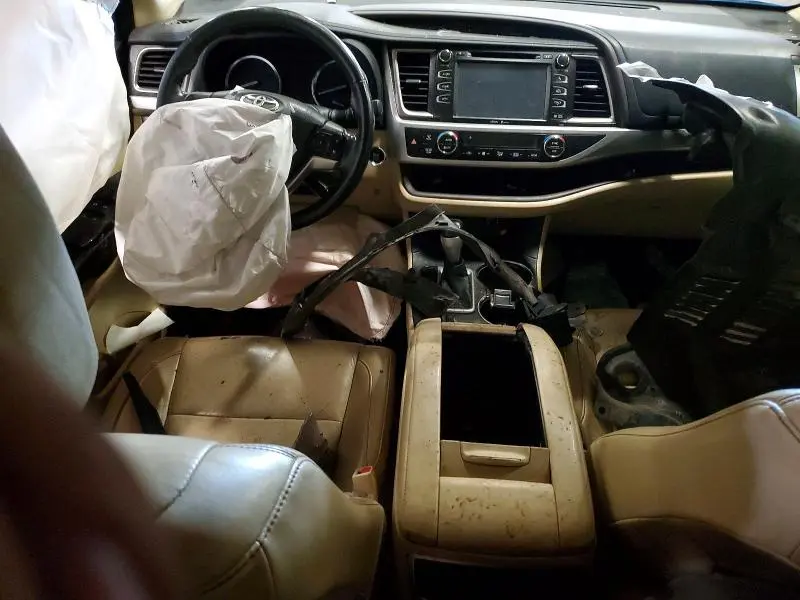 2015 TOYOTA HIGHLANDER XLE  