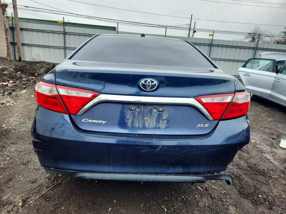 2017 TOYOTA CAMRY XLE  