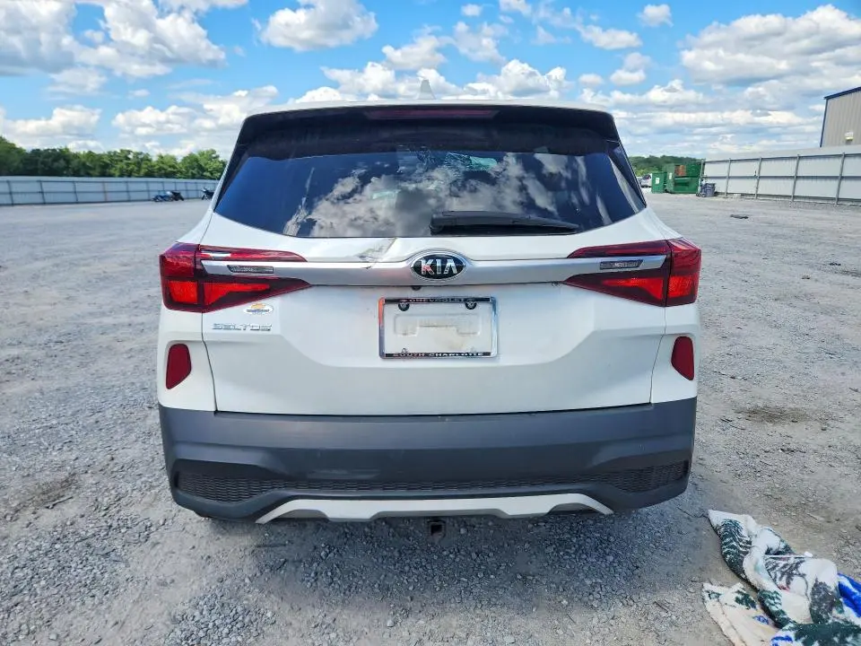 2021 KIA SELTOS LX  