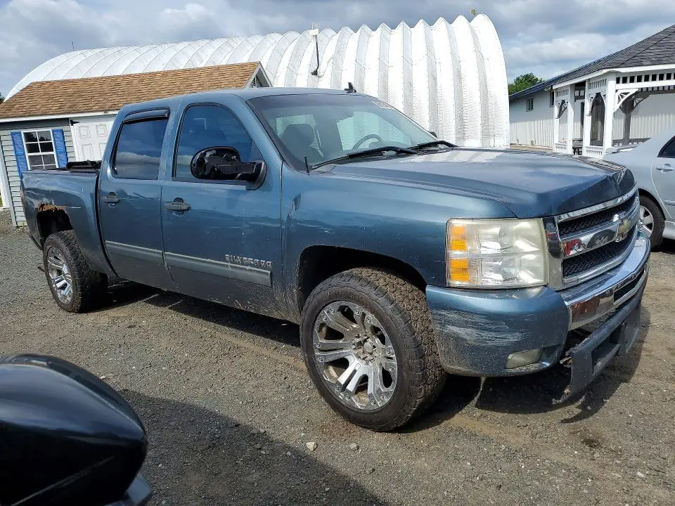 2011 CHEVROLET SILVERADO K1500 LT  