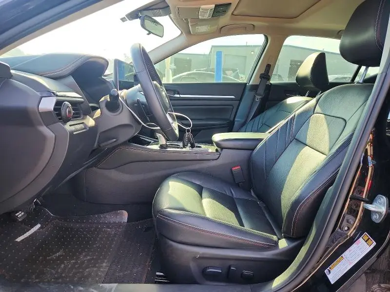 2024 NISSAN ALTIMA SR  