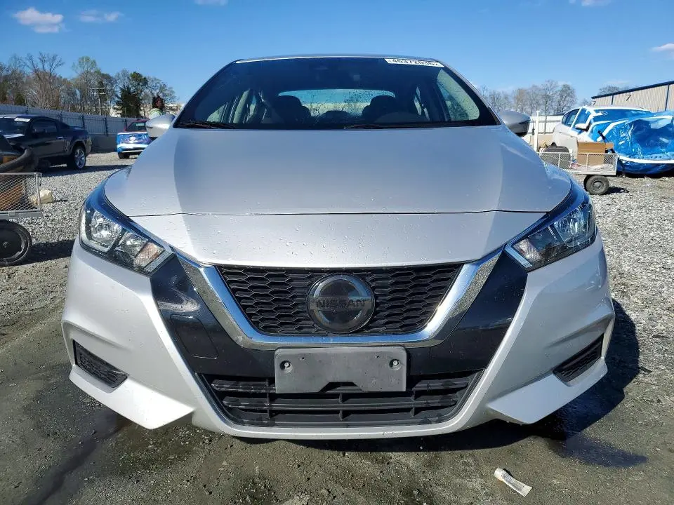 2020 NISSAN VERSA SV  