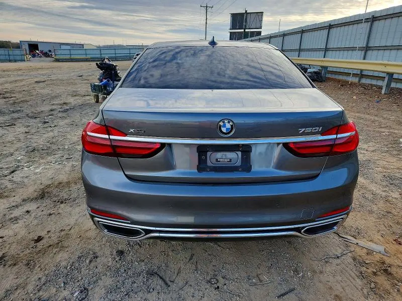 2016 BMW 750 XI  