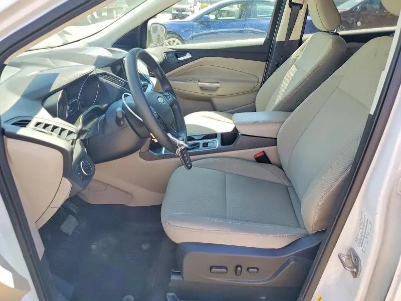 2019 FORD ESCAPE SE  
