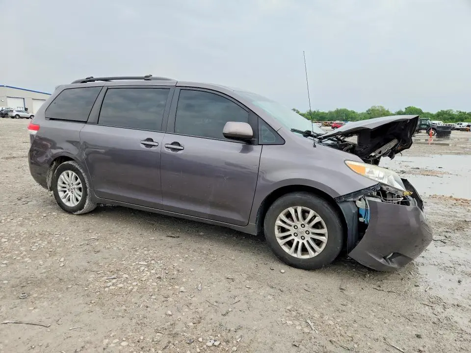 2012 TOYOTA SIENNA XLE 8-PASSENGER  