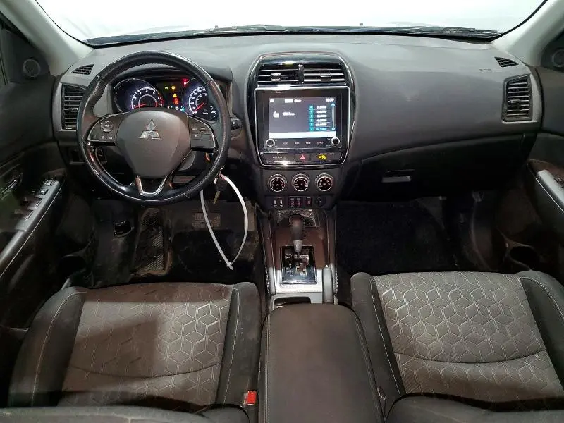2024 MITSUBISHI RVR SE  
