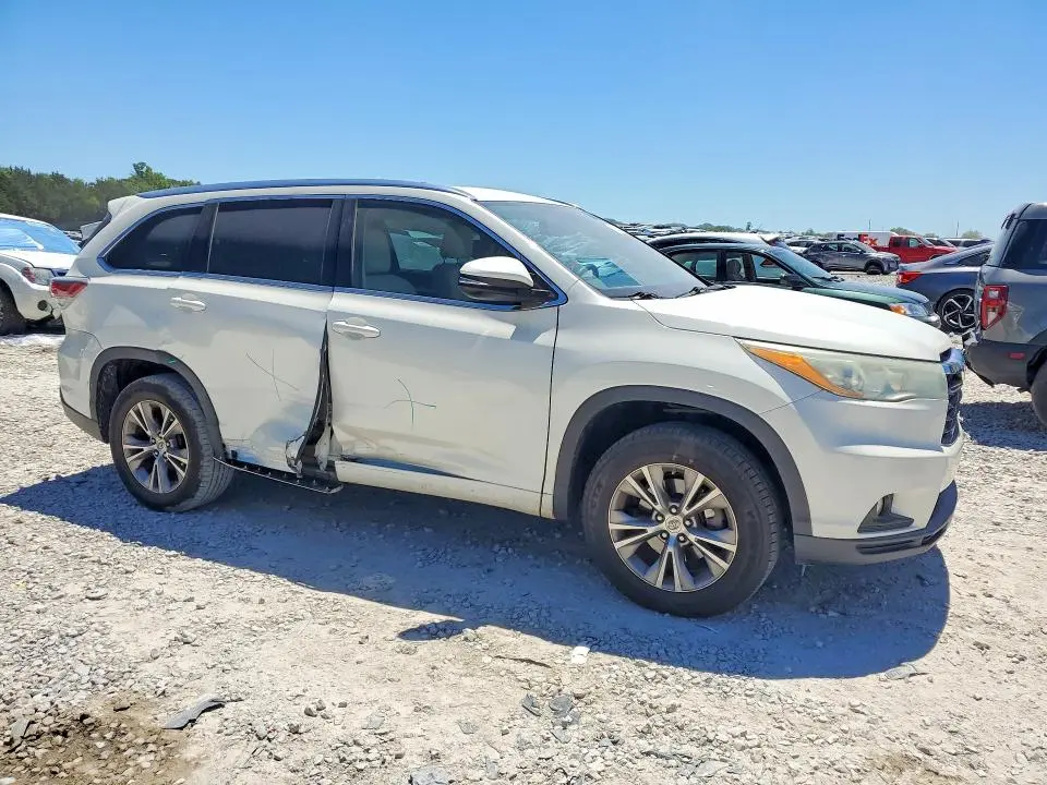 2015 TOYOTA HIGHLANDER XLE  
