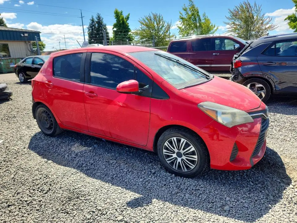 2015 TOYOTA YARIS 5-DOOR L  