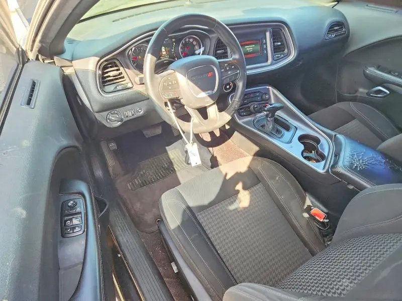 2017 DODGE CHALLENGER SXT  