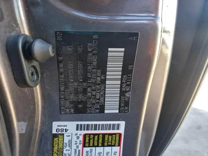 2021 TOYOTA SIENNA LE  