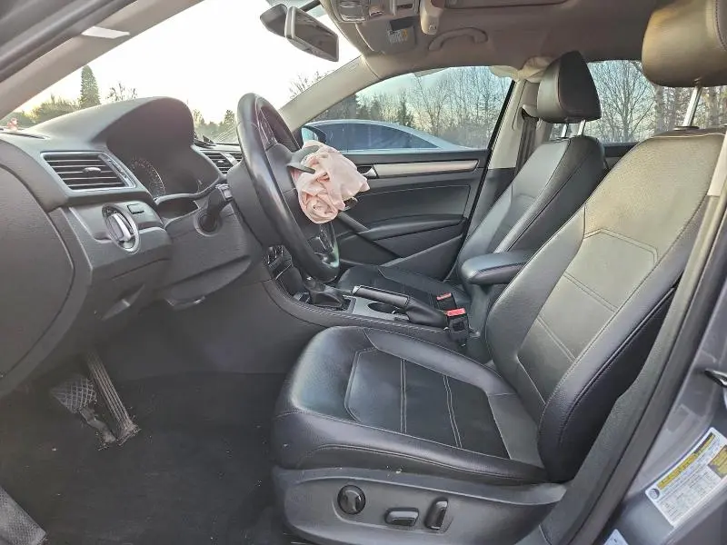 2014 VOLKSWAGEN PASSAT SE  