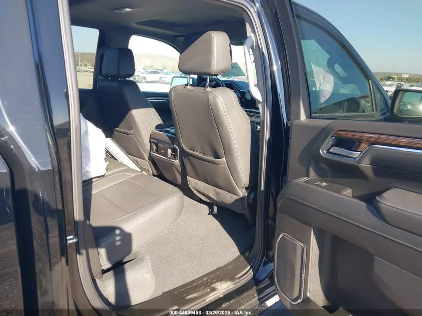2025 GMC SIERRA 1500 4WD  SHORT BOX ELEVATION WITH 3SB
