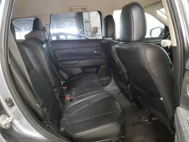 2017 MITSUBISHI OUTLANDER SE  