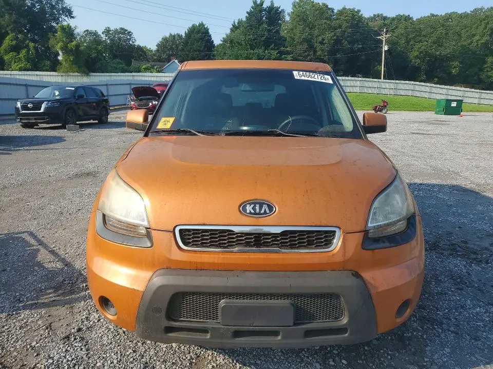 2011 KIA SOUL +  