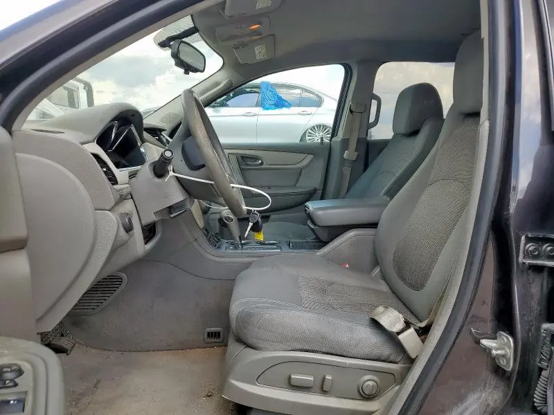 2016 CHEVROLET TRAVERSE LS  