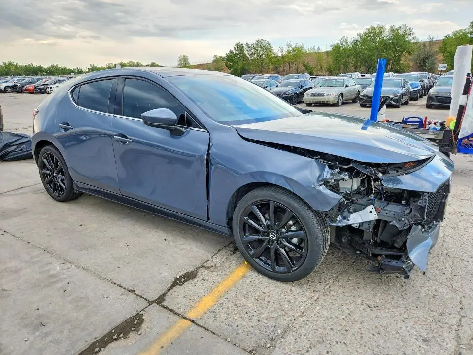 2022 MAZDA 3 PREMIUM  