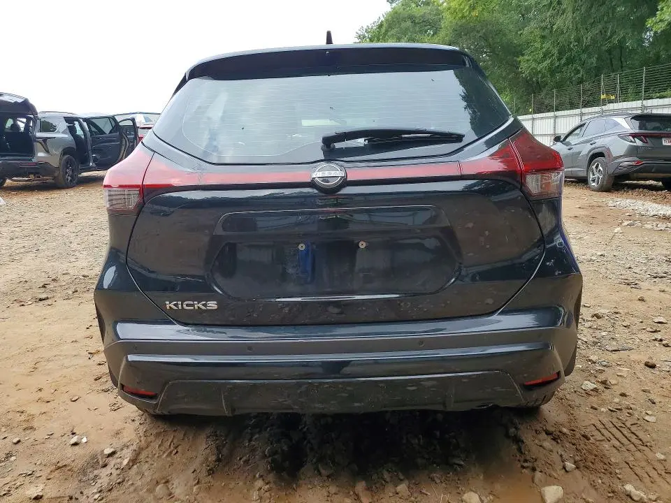 2023 NISSAN KICKS S  