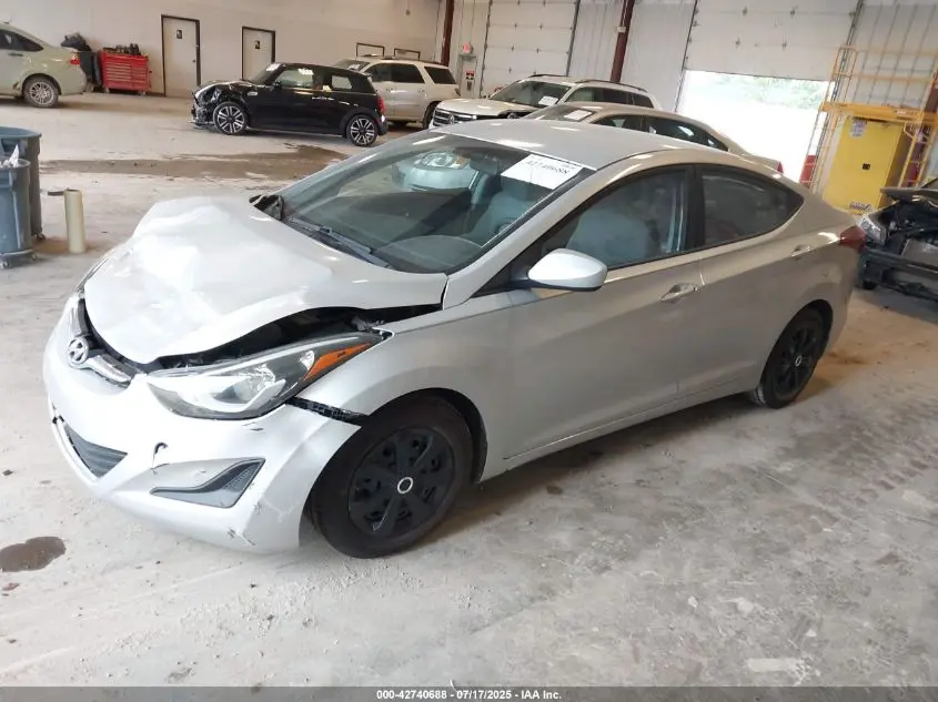 2016 HYUNDAI ELANTRA SE