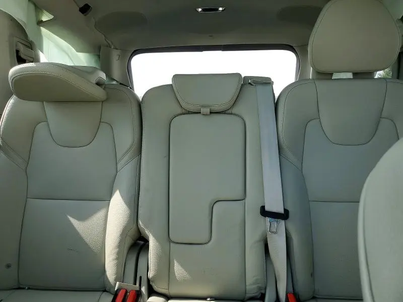 2018 VOLVO XC90 T6  