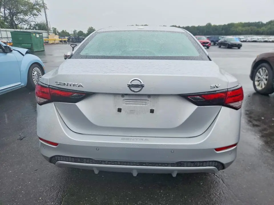 2022 NISSAN SENTRA SV  