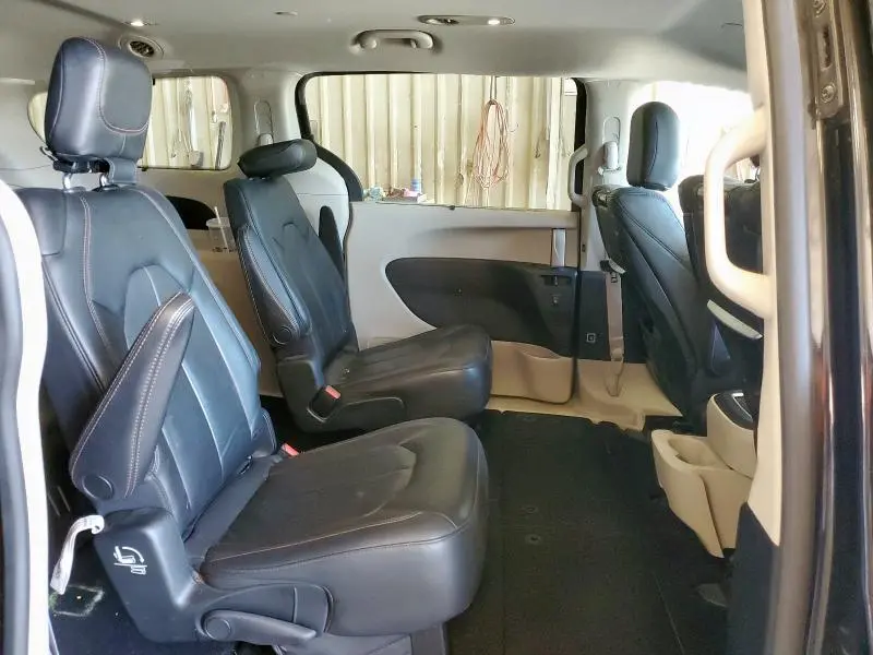 2017 CHRYSLER PACIFICA TOURING L PLUS  