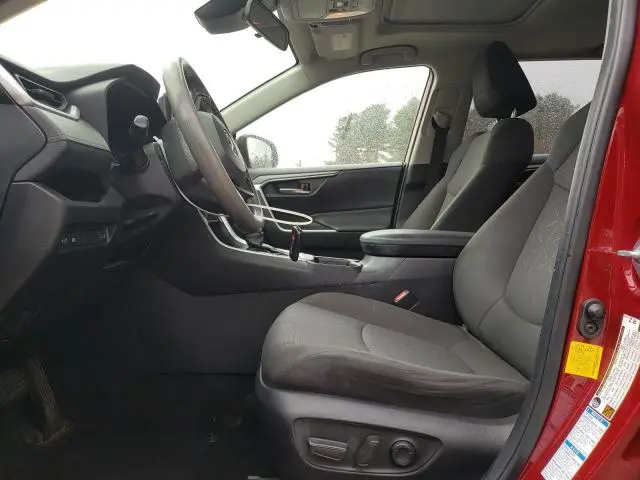 2020 TOYOTA RAV4 XLE