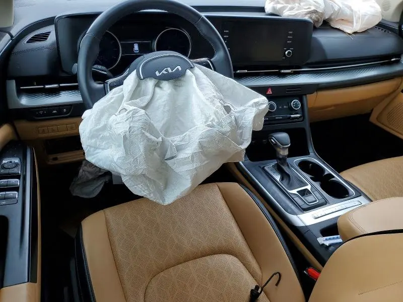 2023 KIA CARNIVAL LX  