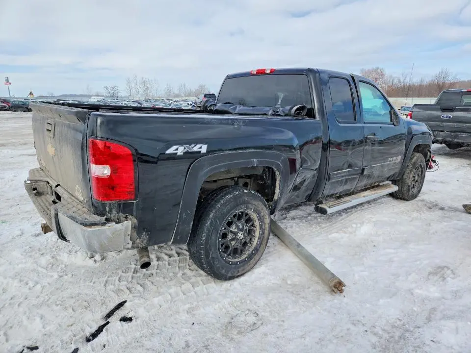 2011 CHEVROLET SILVERADO K1500 LT  