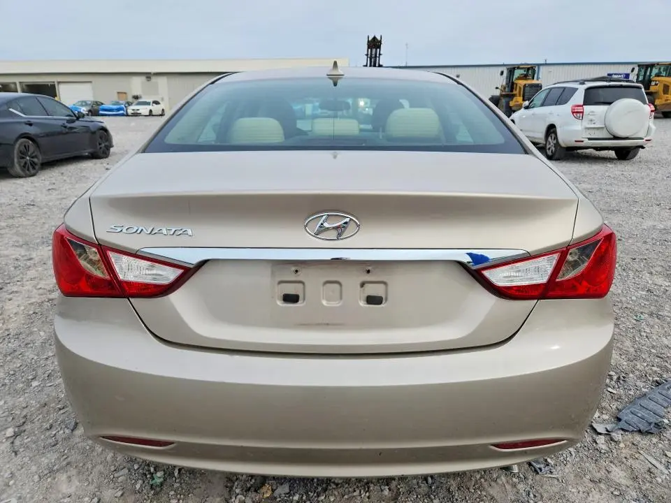 2012 HYUNDAI SONATA GLS  