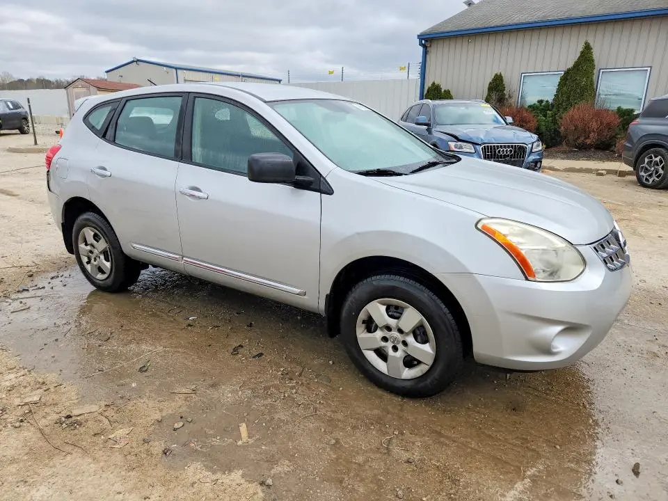 2013 NISSAN ROGUE S  