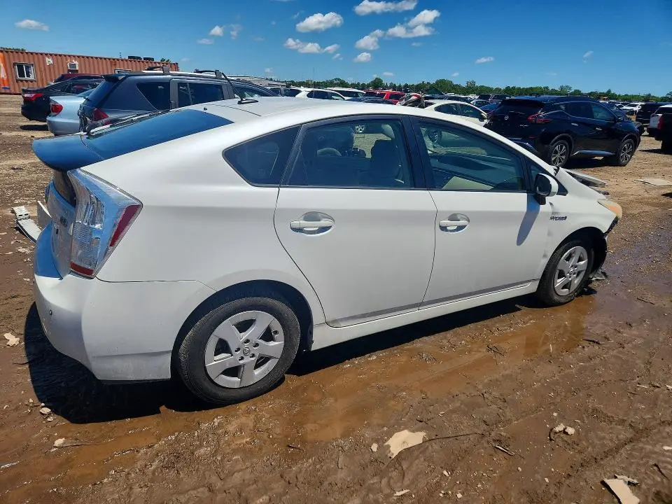 2011 TOYOTA PRIUS TWO  
