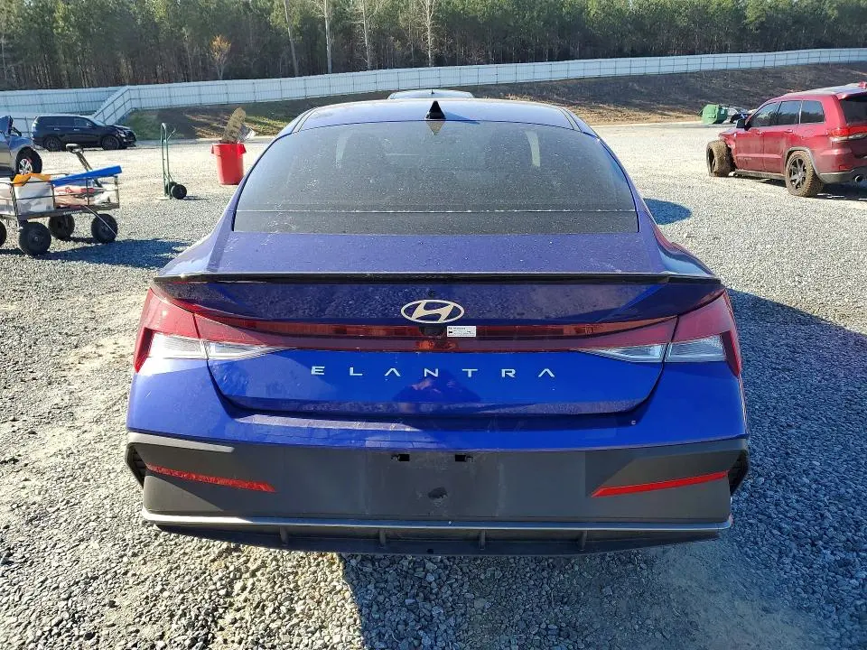2025 HYUNDAI ELANTRA SEL SPORT  
